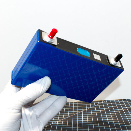 EVE 3.2V 32 Ah EVE LiFePO4 LFP battery cells - 105Wh, 10+ year life
