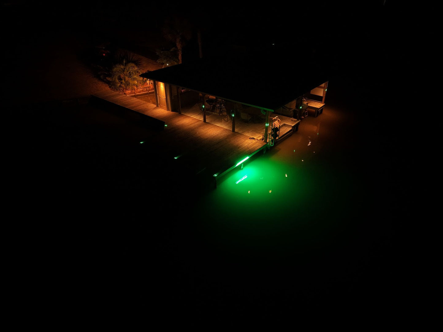 HydroGlow DM260G DockMaster Above Water Dock Light-Green product image 7